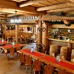 Sova Hotel&restaurant Pensión